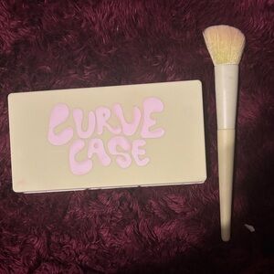 Made by Mitchell Curve Case Makeup Palette with Brush